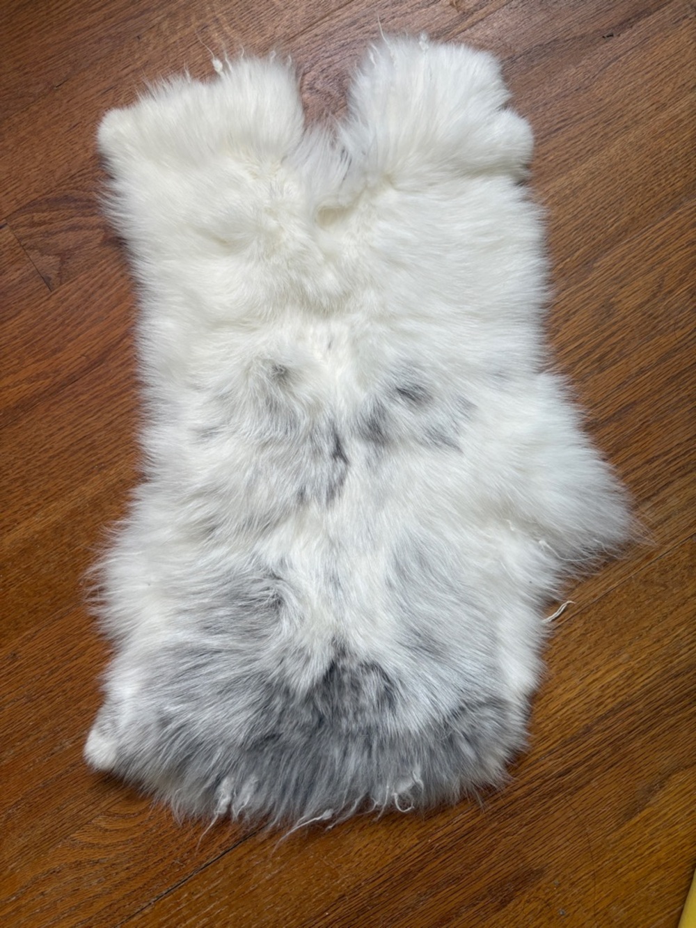 B0002 rabbit pelt crafts decor